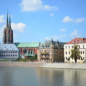 Bed & Breakfast Wenderedu Business Center, Vratislav